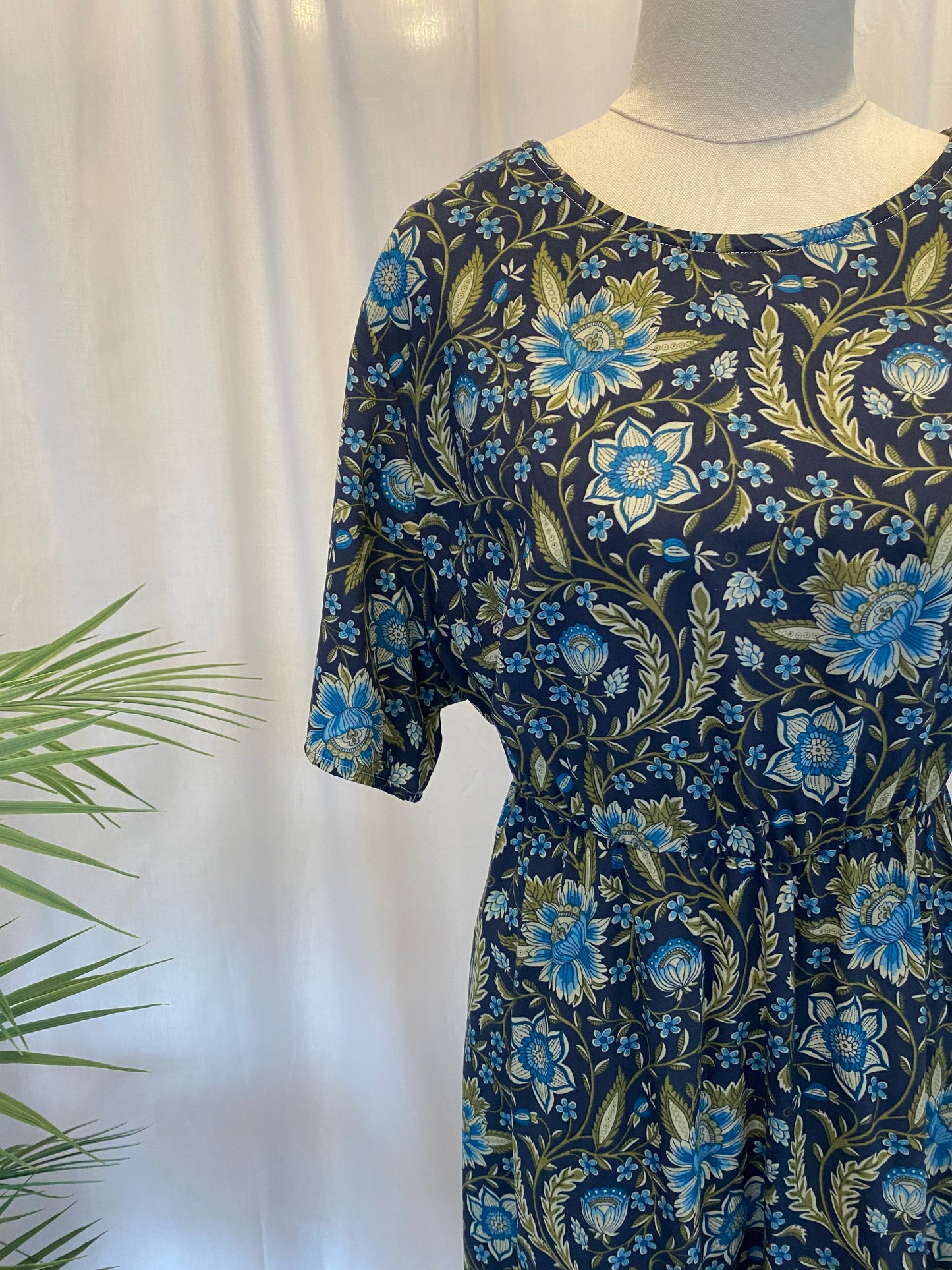 Ladies Dress Navy Paisley - Size XL